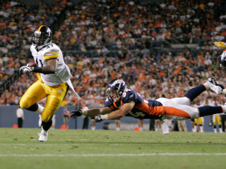 Foto: "Broncos" uzveic "Steelers"