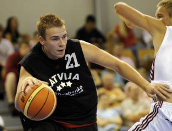 Māris Gulbis kļūst par BK "Ventspils" spēlētāju